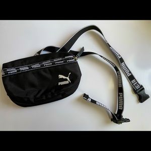 Gently Used PUMA fanny pack - black/white